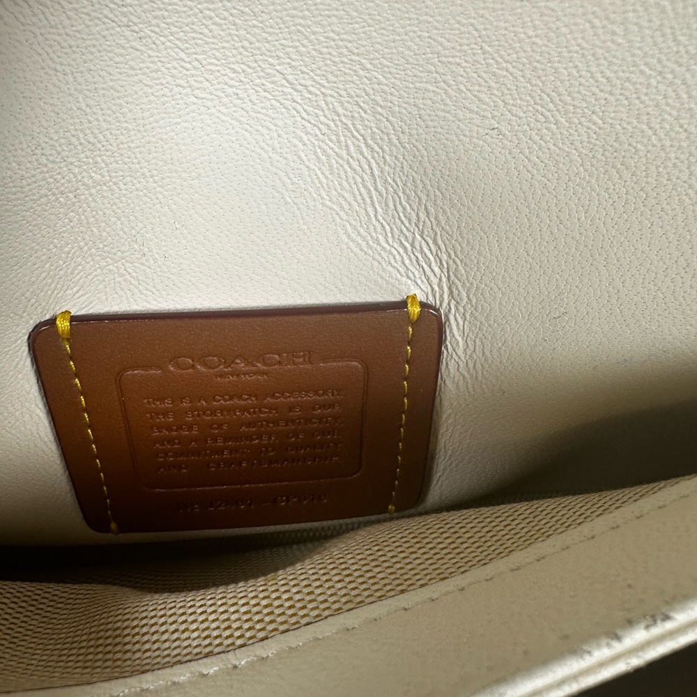 NEW COACH TABBY CROSSBODY WRISTLET LEATHER WOMENS BAG CHALK/WHITE - Picture 6 of 14